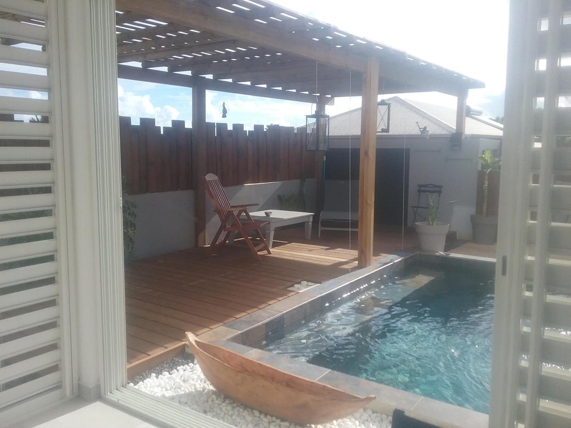 Maison Tonga Piscine Jaccuzi Saint Pierre Bagian luar foto